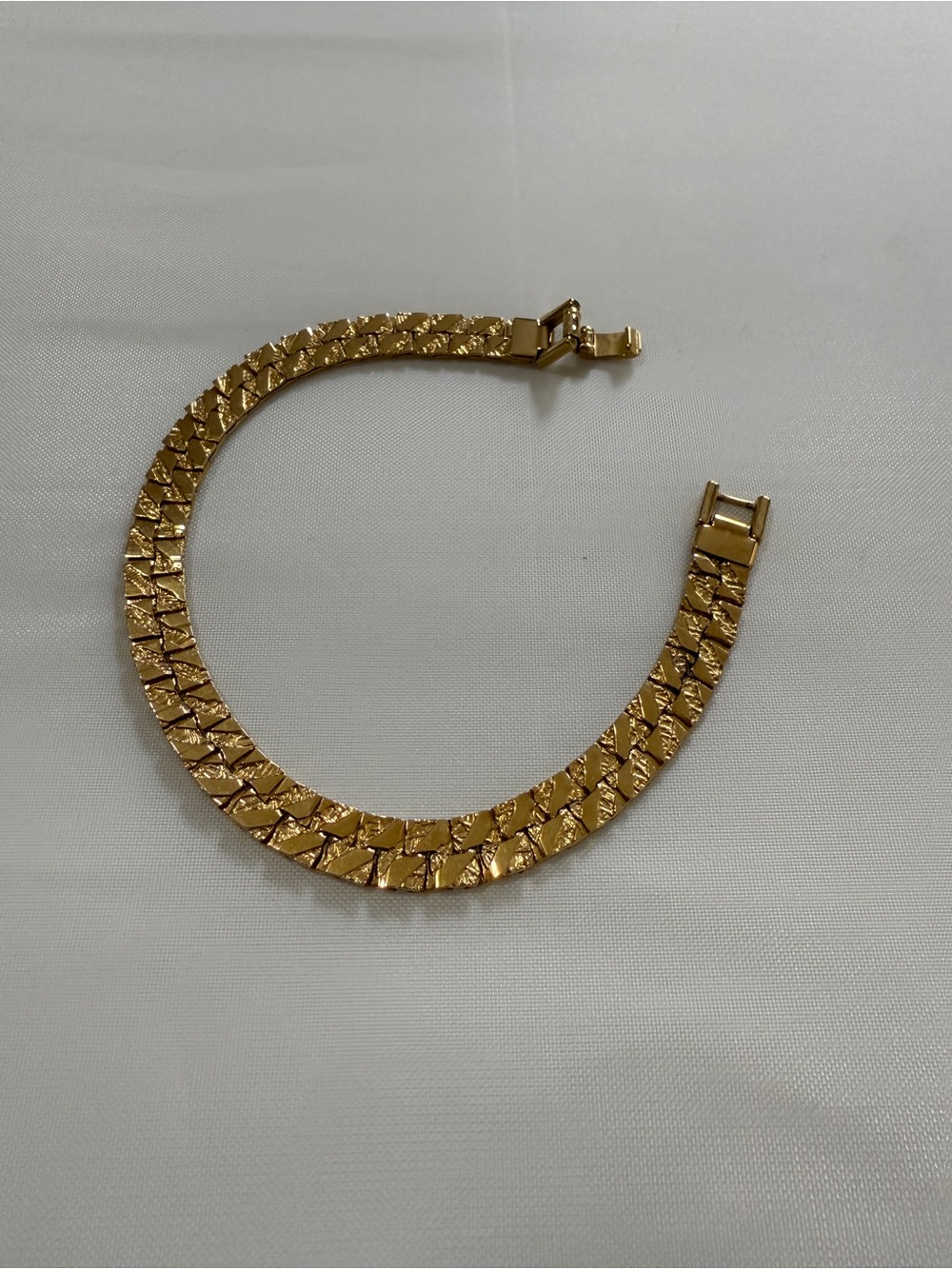 Vintage Goldtone Nugget Style Quiet Luxury Hollywood Glamour Bracelet